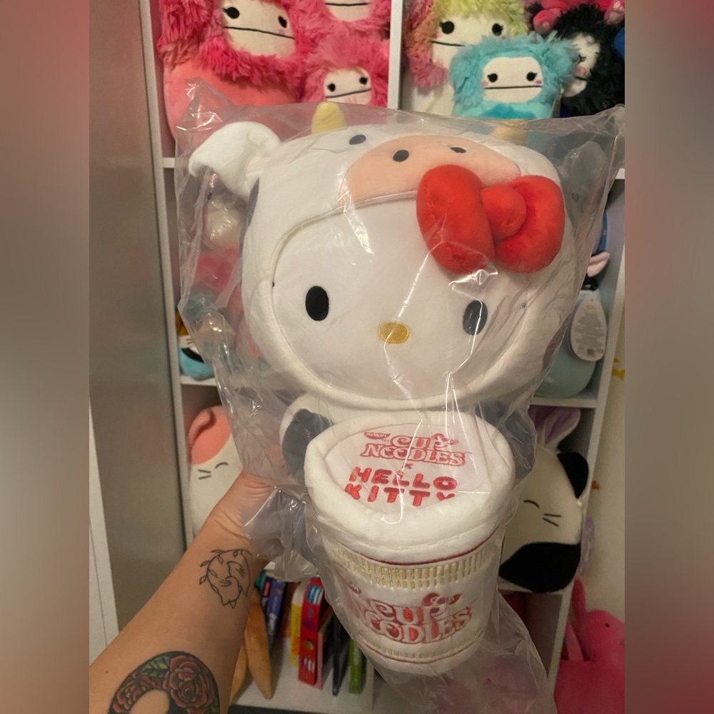 Hello kitty plush